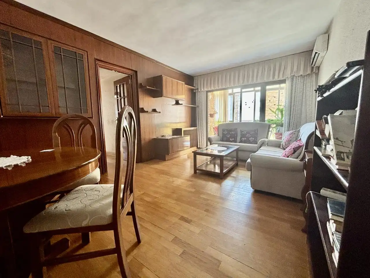 Living room of Flat for sale in Zaragoza  with Air Conditioner, Heating and Terrace
