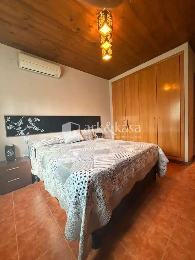 Chalet con piscina en venta en Urbanizaciones, imagen 13
