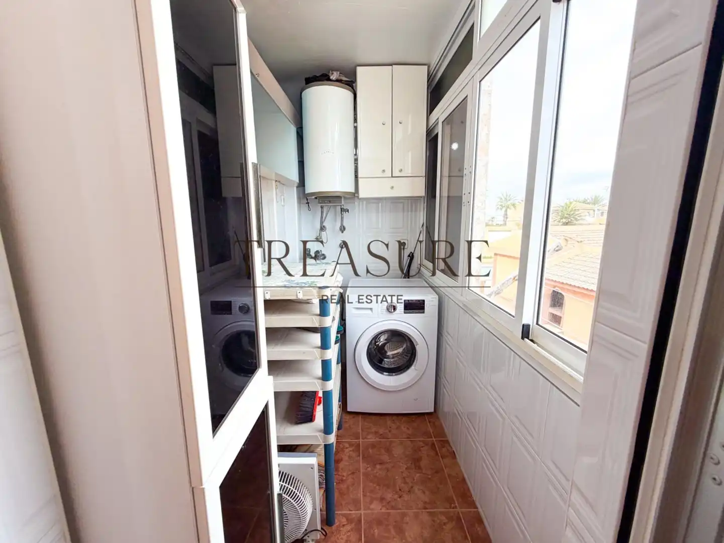 Habitación de Apartamento en venta en La Manga del Mar Menor con Terraza y Balcón