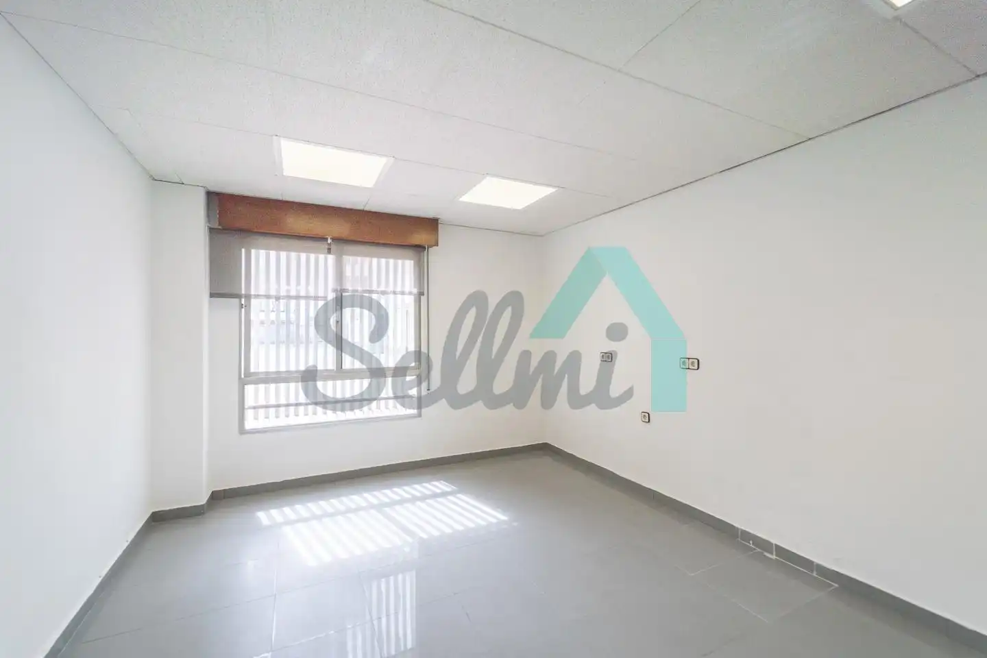 Büro mit Aufzug zur Miete in Uría, imagen 2