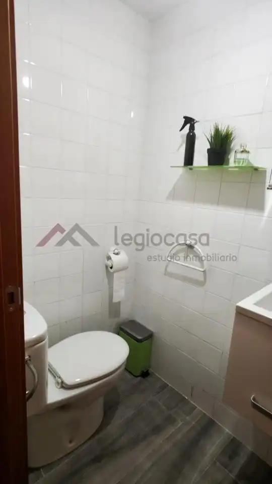 Bathroom of Flat for sale in León Capital   with Heating and Terrace