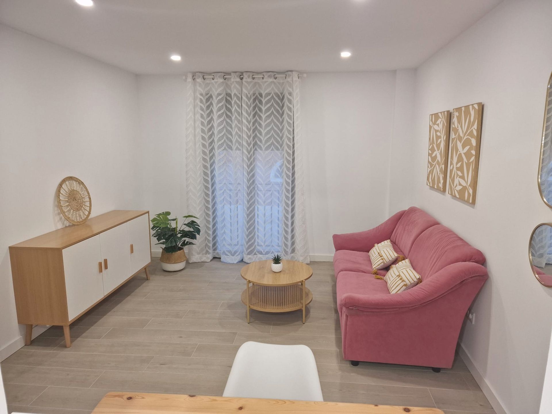 Sala d'estar de Apartament de lloguer en Alcalá de Henares amb Calefacció, Moblat i Forn