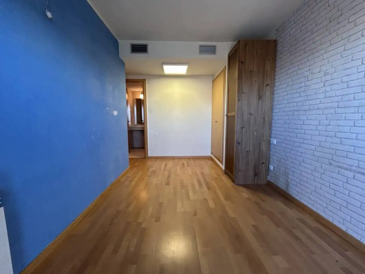 Habitación de Ático en venta en Montornès del Vallès con Aire acondicionado, Calefacción y Parquet