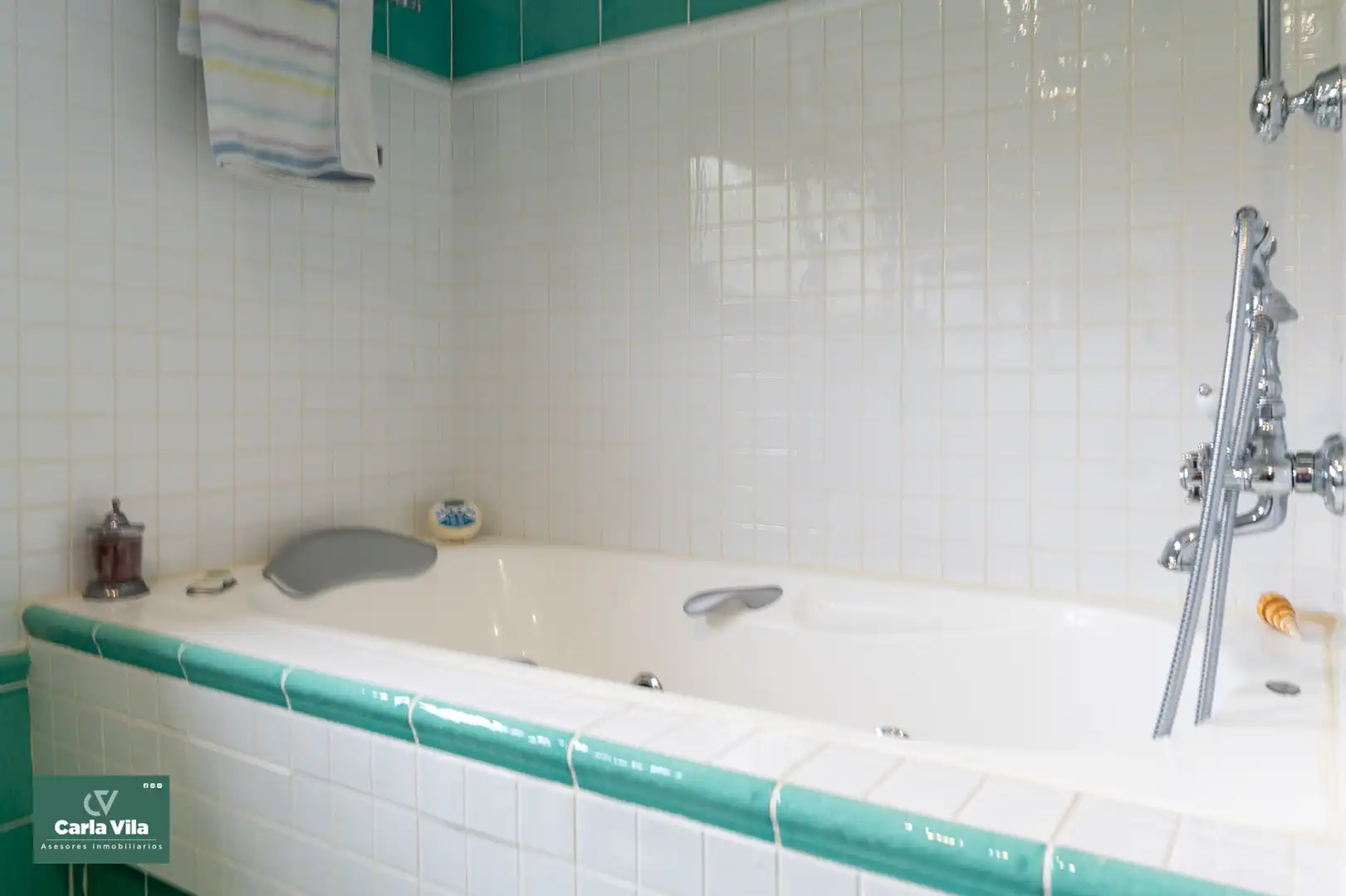 Bathroom of Houses for sale in Lugo  with Heating, Private garden and Parquet flooring