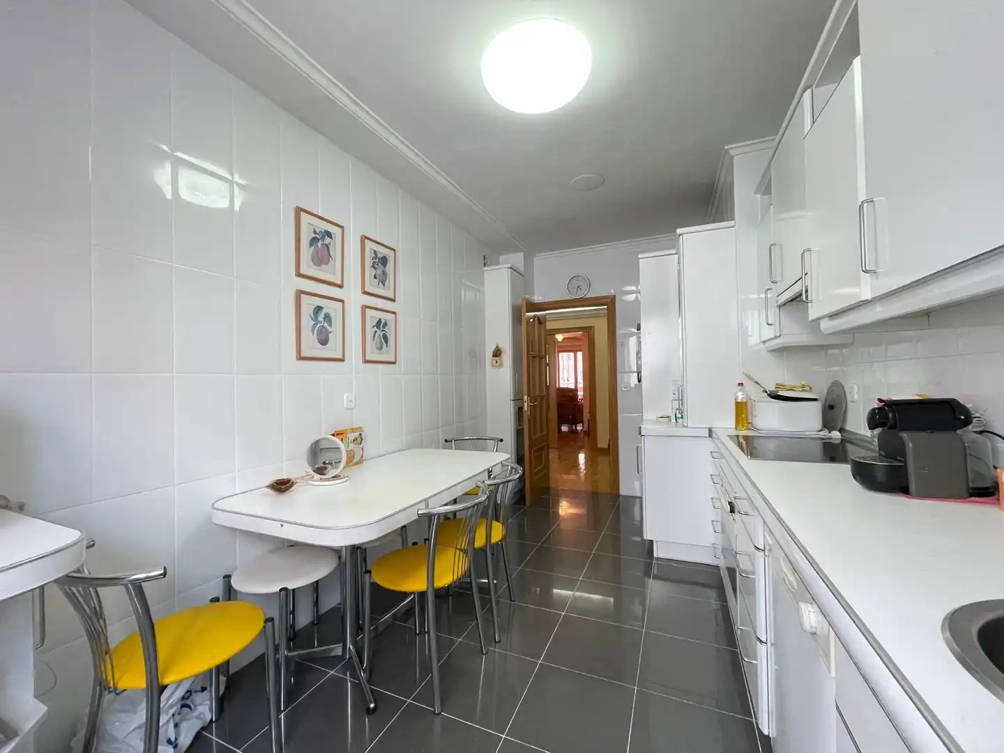 Cocina de Piso en venta en Ponferrada con Calefacción, Terraza y Trastero