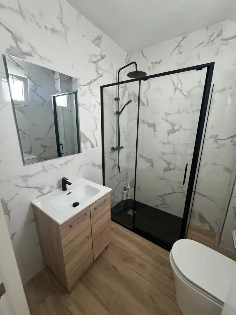 Bathroom of Buildings for sale in Málaga