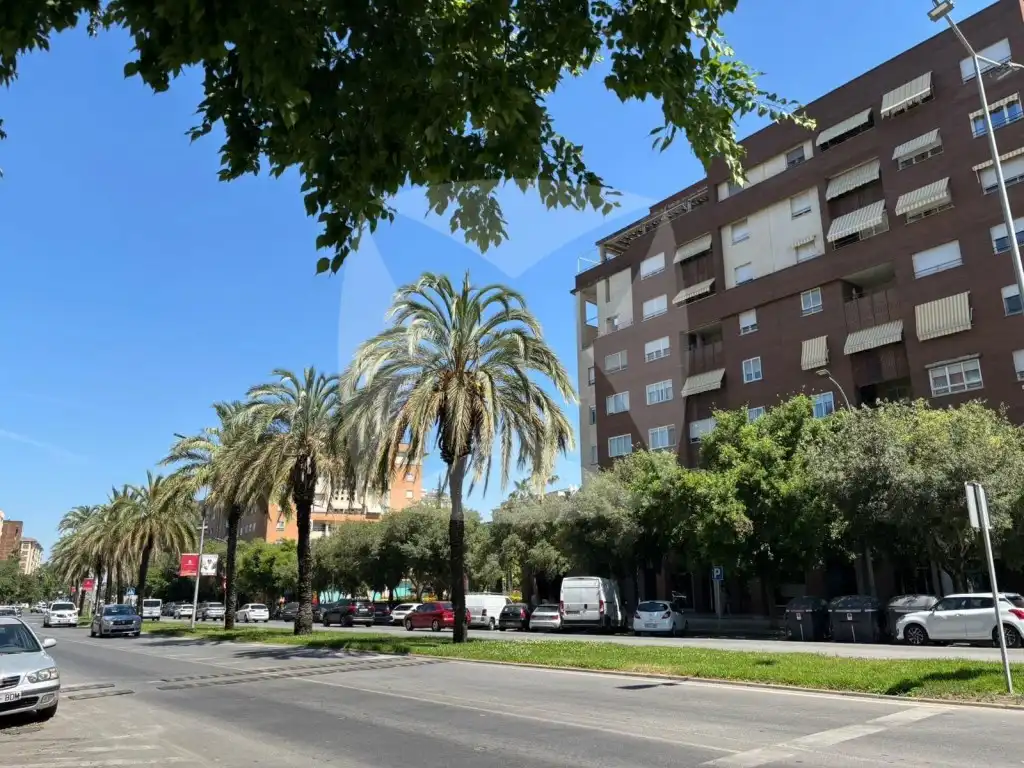 Außenansicht von Wohnung zur Miete in Badajoz mit Klimaanlage, Terrasse und Möbliert