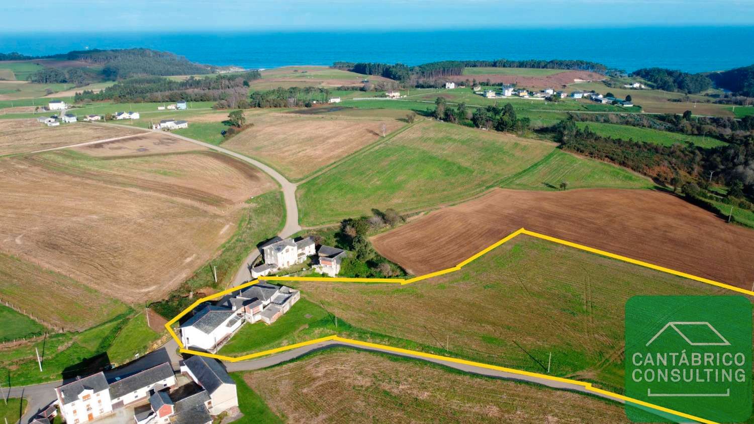 Casa o xalet en venda en Navia amb Calefacció