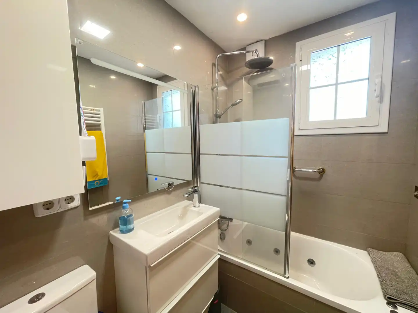 Baño de Casa o chalet en venta en Badalona con Aire acondicionado, Jardín privado y Terraza