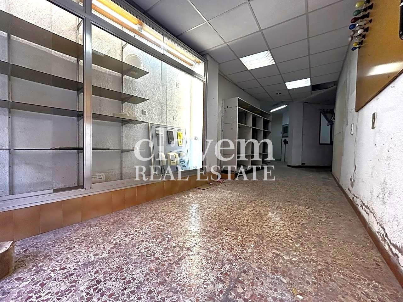 Premises for sale in  Barcelona Capital