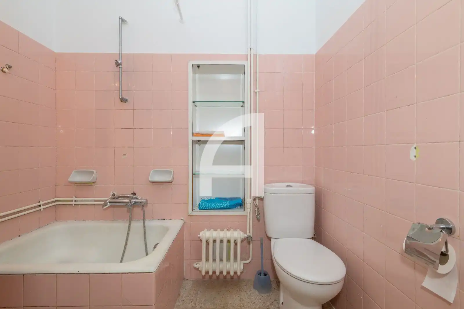 Badezimmer von Einfamilien-Reihenhaus zum Verkauf in La Bisbal d'Empordà mit Terrasse