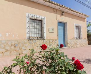 Vista exterior de Finca rústica en venda en Callosa de Segura amb Jardí privat