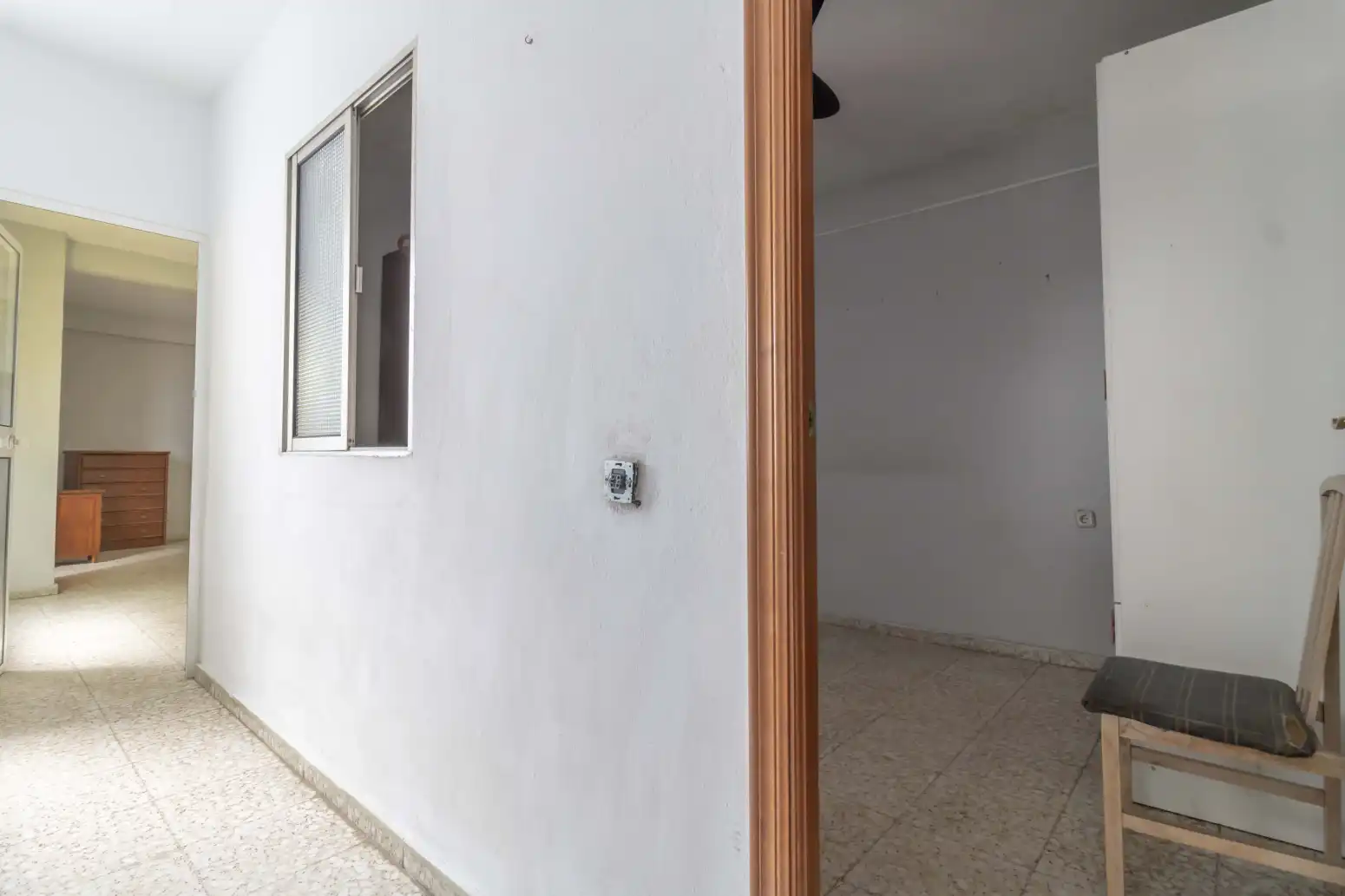 Einfamilien-Reihenhaus zum Verkauf in Sevilla mit Terrasse, Abstellraum und Balkon