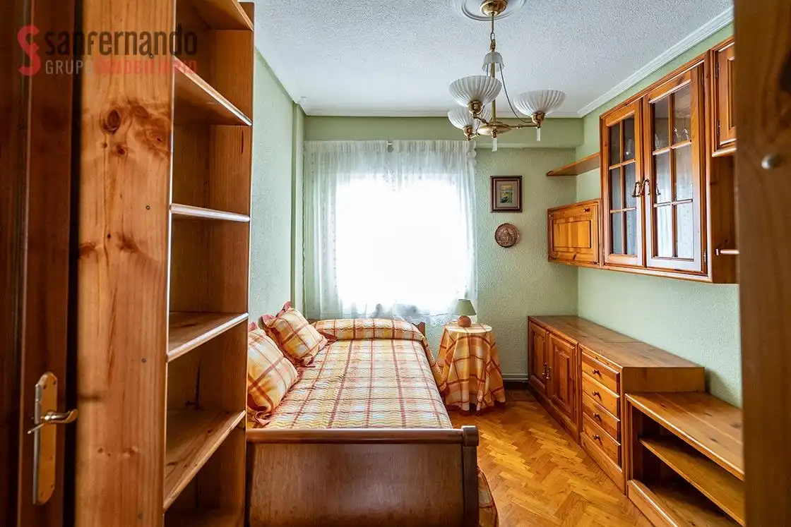 Habitación de Piso en venta en Santander con Calefacción y Trastero