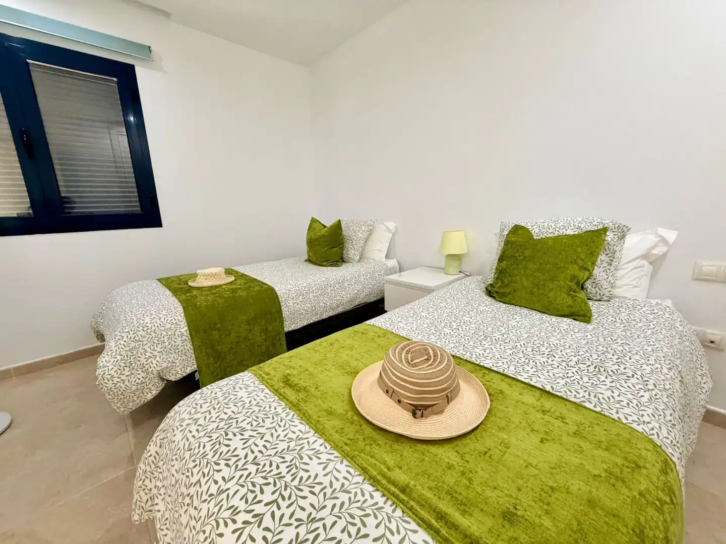 Schlafzimmer von Maisonette zum Verkauf in Antigua