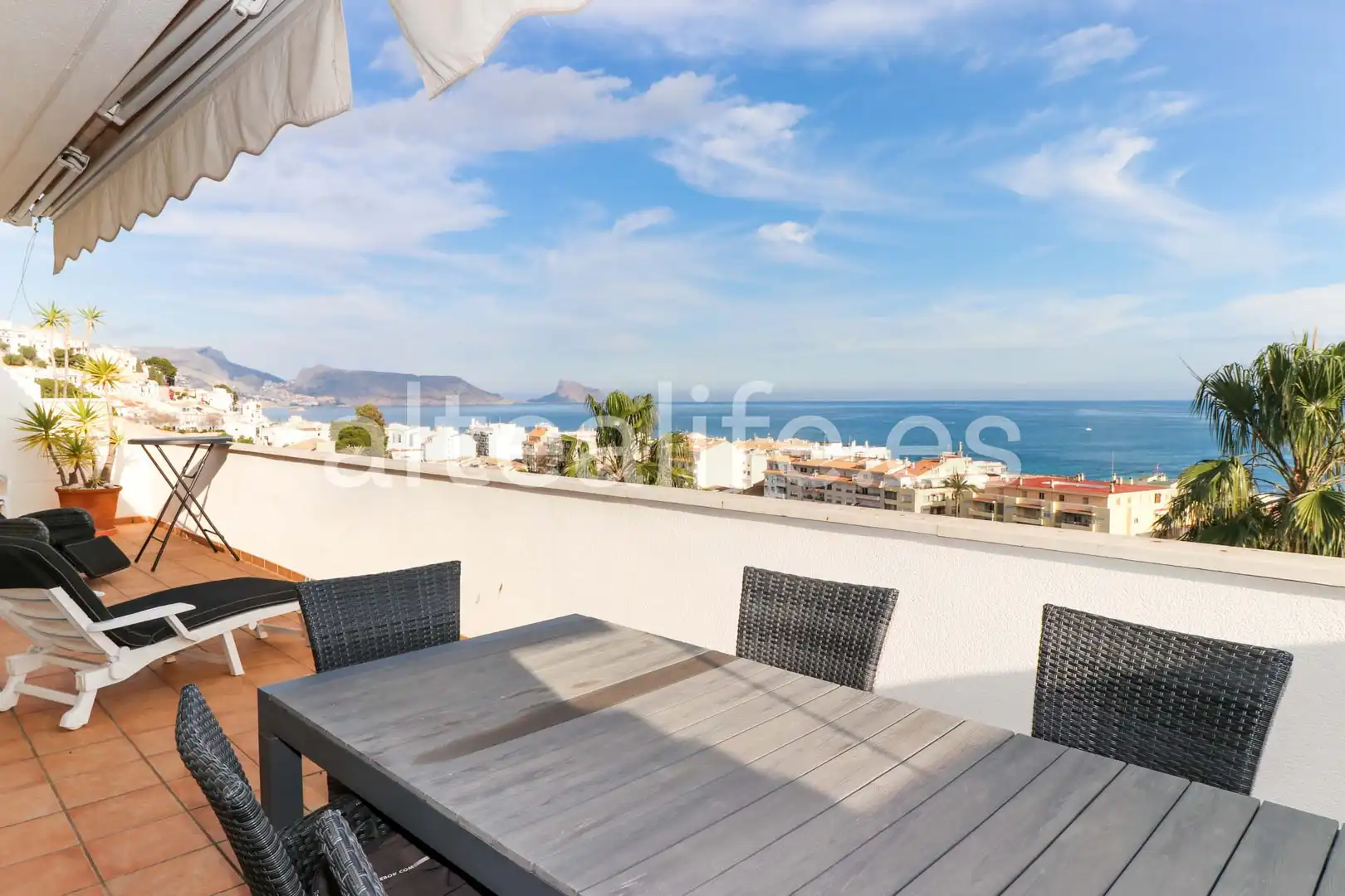 Attic for rent in Carrer Menut, Altea ciudad