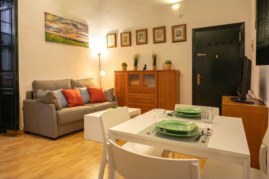 Sala d'estar de Dúplex en venda en  Sevilla Capital amb Parquet