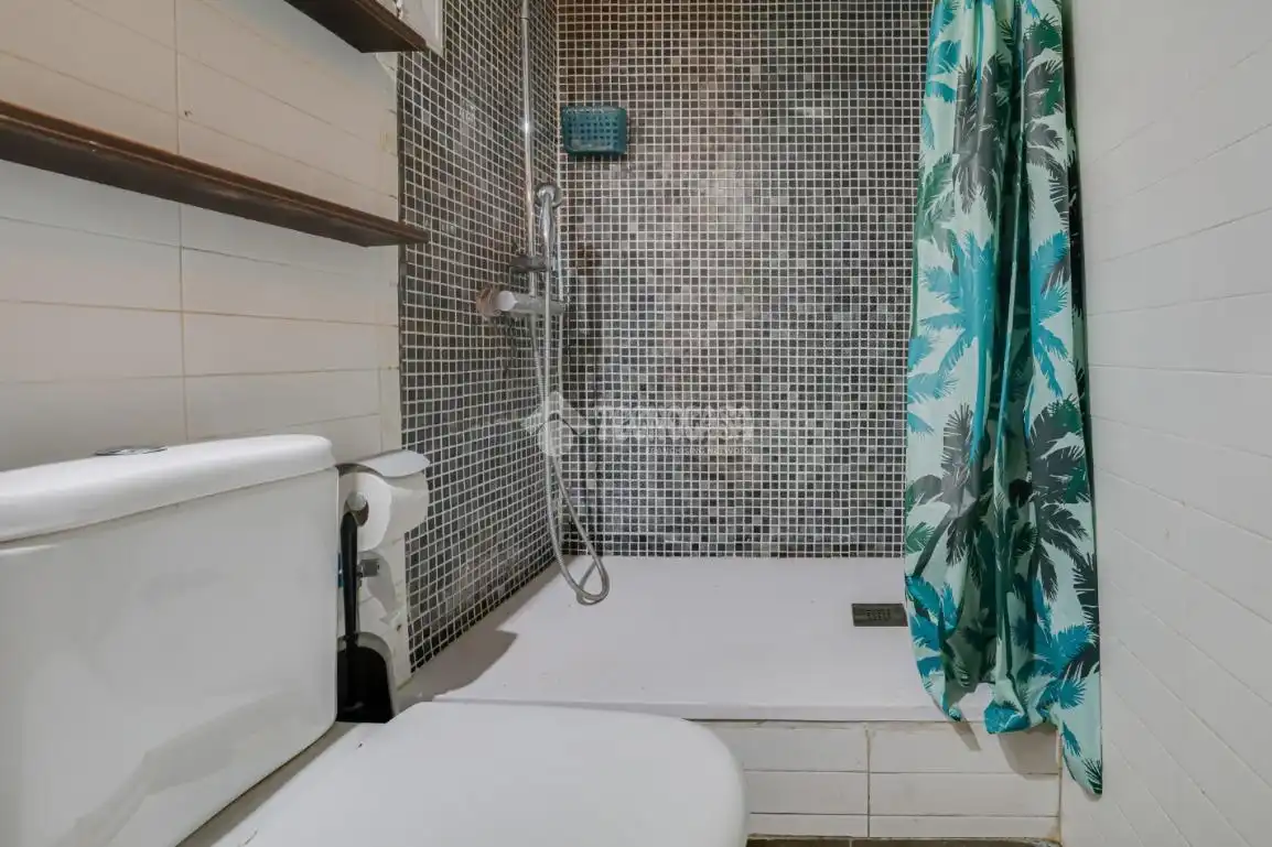 Bathroom of Flat for sale in Rubí