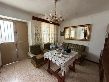 Maison mitoyenne avec balcon à vendre à Álora