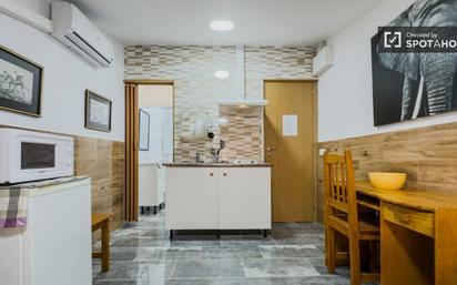 Kitchen of Flat to rent in  Barcelona Capital  with Air Conditioner, Heating and Furnished
