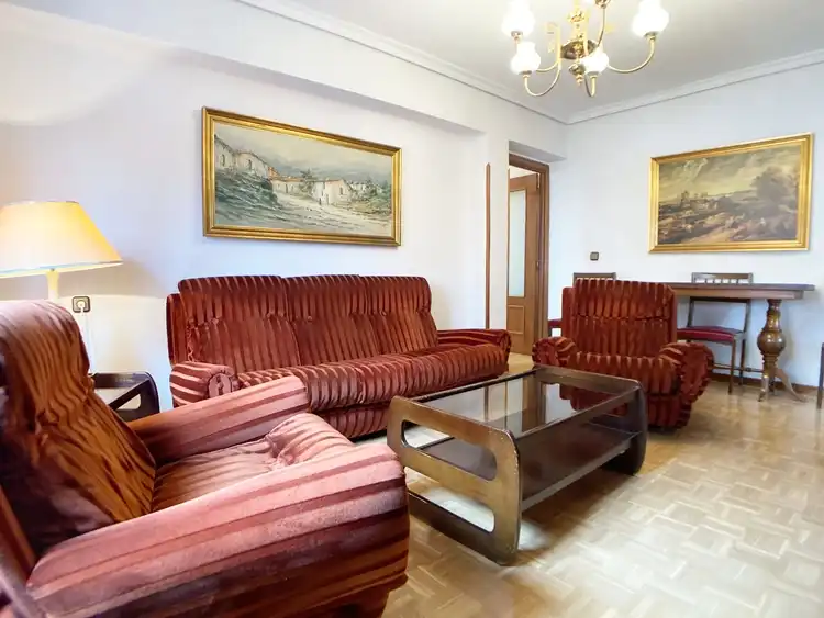 Piso con ascensor en venta en Calle de Valdecanillas, imagen 4