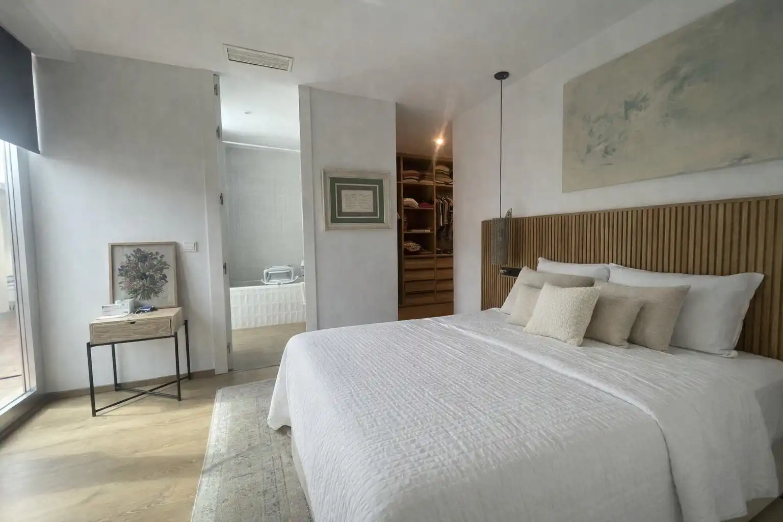 Habitación de Ático en venta en Tomares con Aire acondicionado, Calefacción y Jardín privado