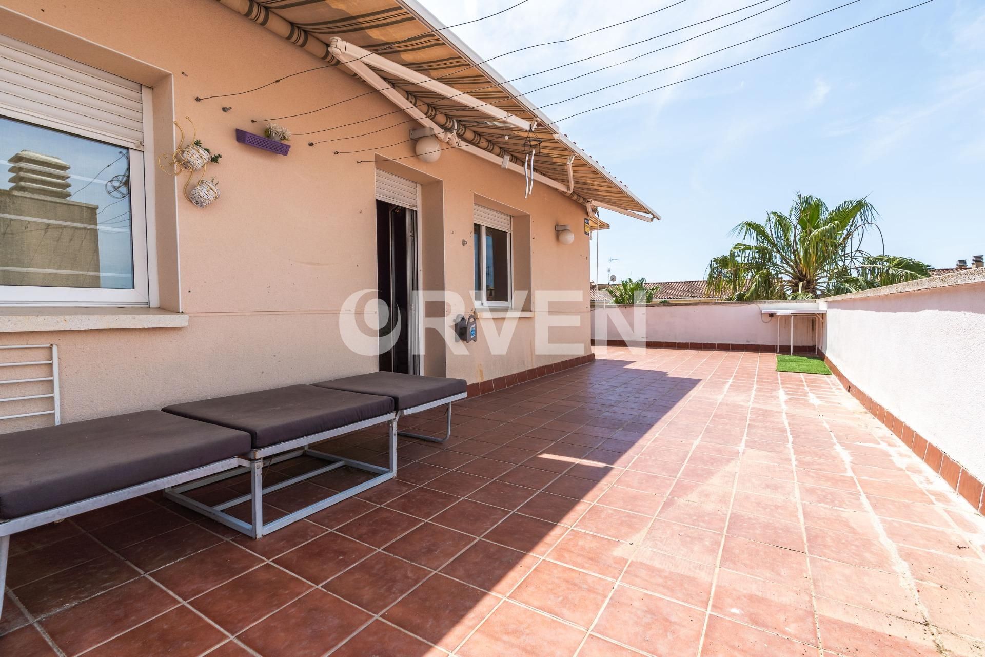 Terrasse von Dachboden zum verkauf in Roda de Berà mit Klimaanlage, Heizung und Terrasse