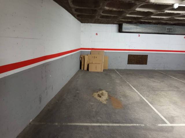 Garaje en Venta en Calle Bisbe Torras i Bages, 1 en Centre