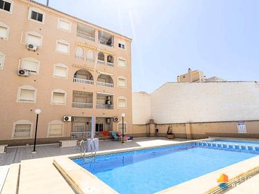 Penthouse with pool for sale in Centro