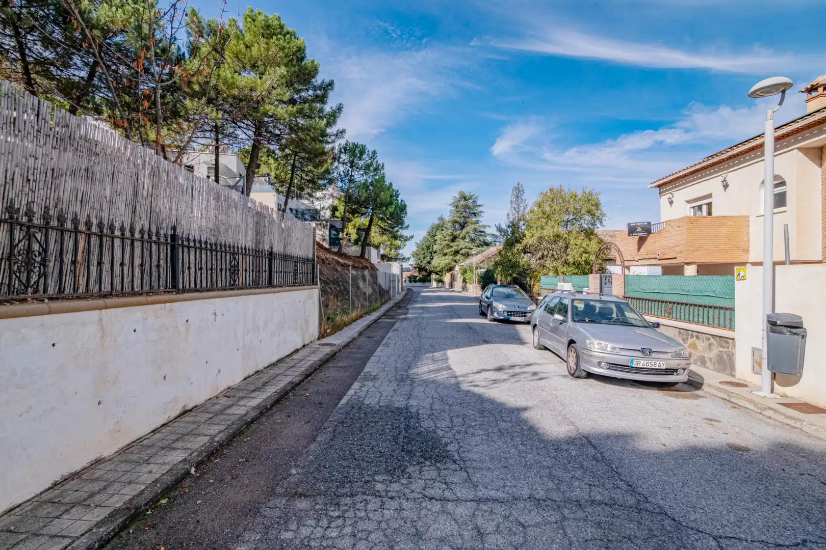 Vista exterior de Casa o chalet en venta en La Zubia con Aire acondicionado, Calefacción y Jardín privado
