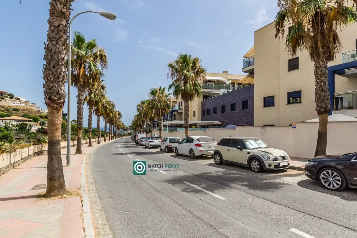 Vista exterior de Pis de lloguer en Almuñécar amb Moblat