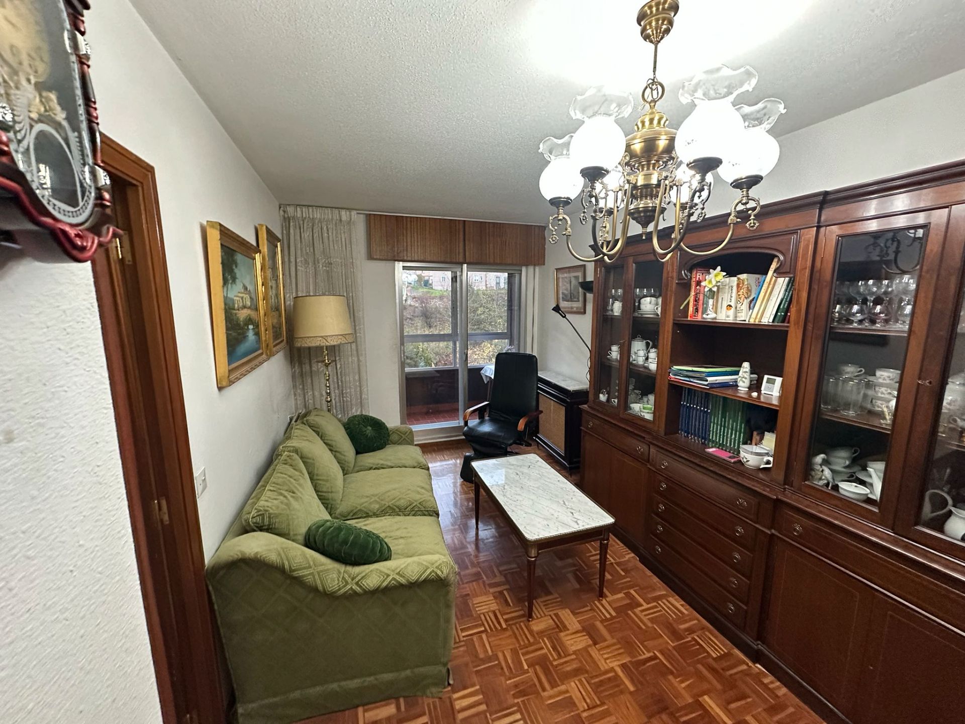 Sala d'estar de Pis en venda en Burgos Capital amb Calefacció i Terrassa