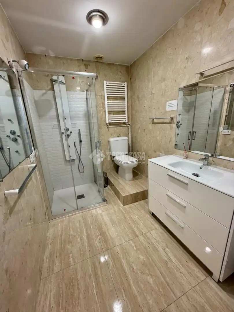 Baño de Piso de alquiler en Madrid
