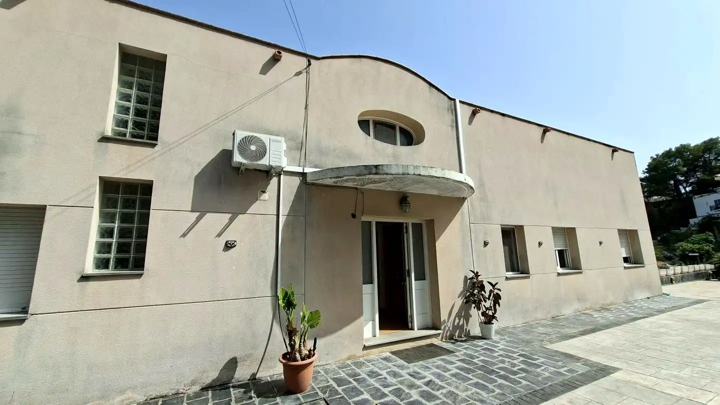 Vista exterior de Casa o xalet en venda en Argentona amb Aire condicionat, Terrassa i Balcó