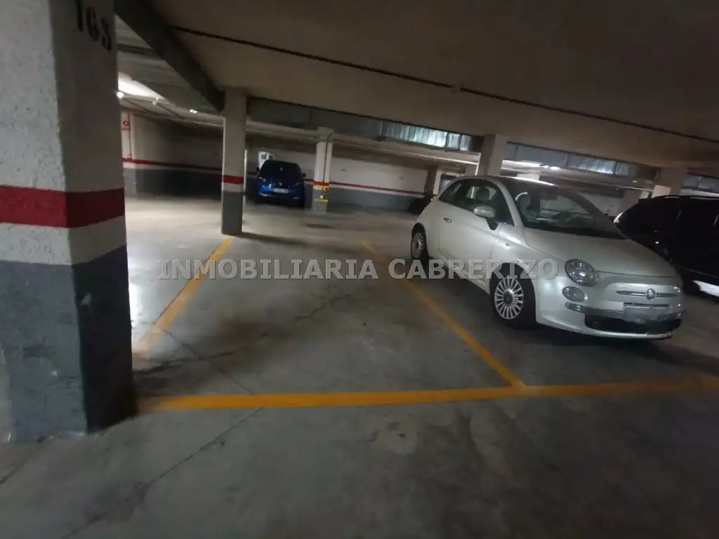 Parkplatz von Wohnungen zur Miete in  Logroño mit Klimaanlage, Heizung und Parkett