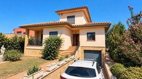 Chalet grande con amplio jardin y piscina, imagen 3