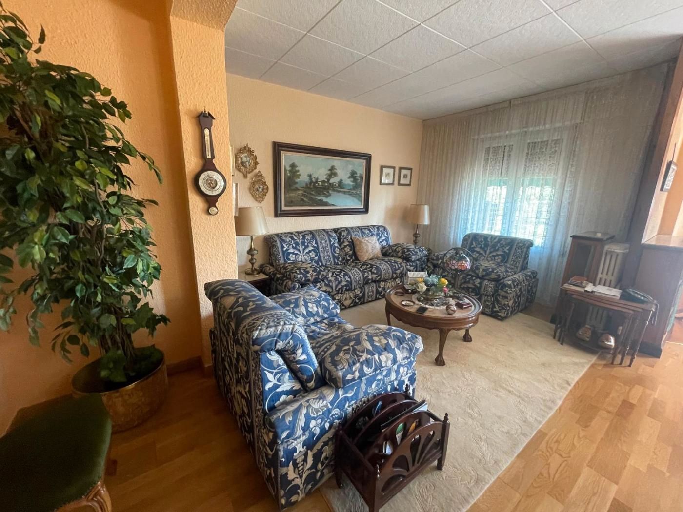 Living room of Flat to rent in  Zaragoza Capital  with Air Conditioner, Heating and Parquet flooring