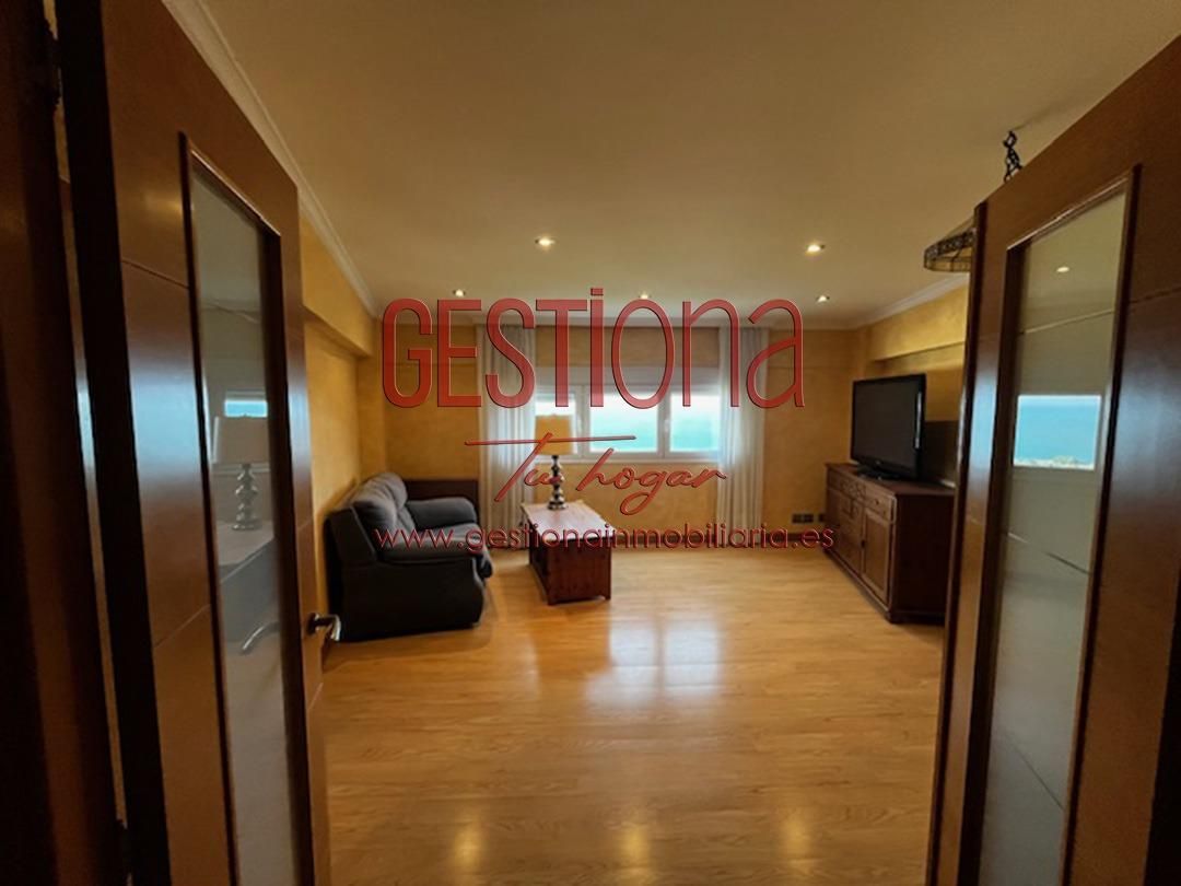 Habitación de Apartamento en venta en Laredo