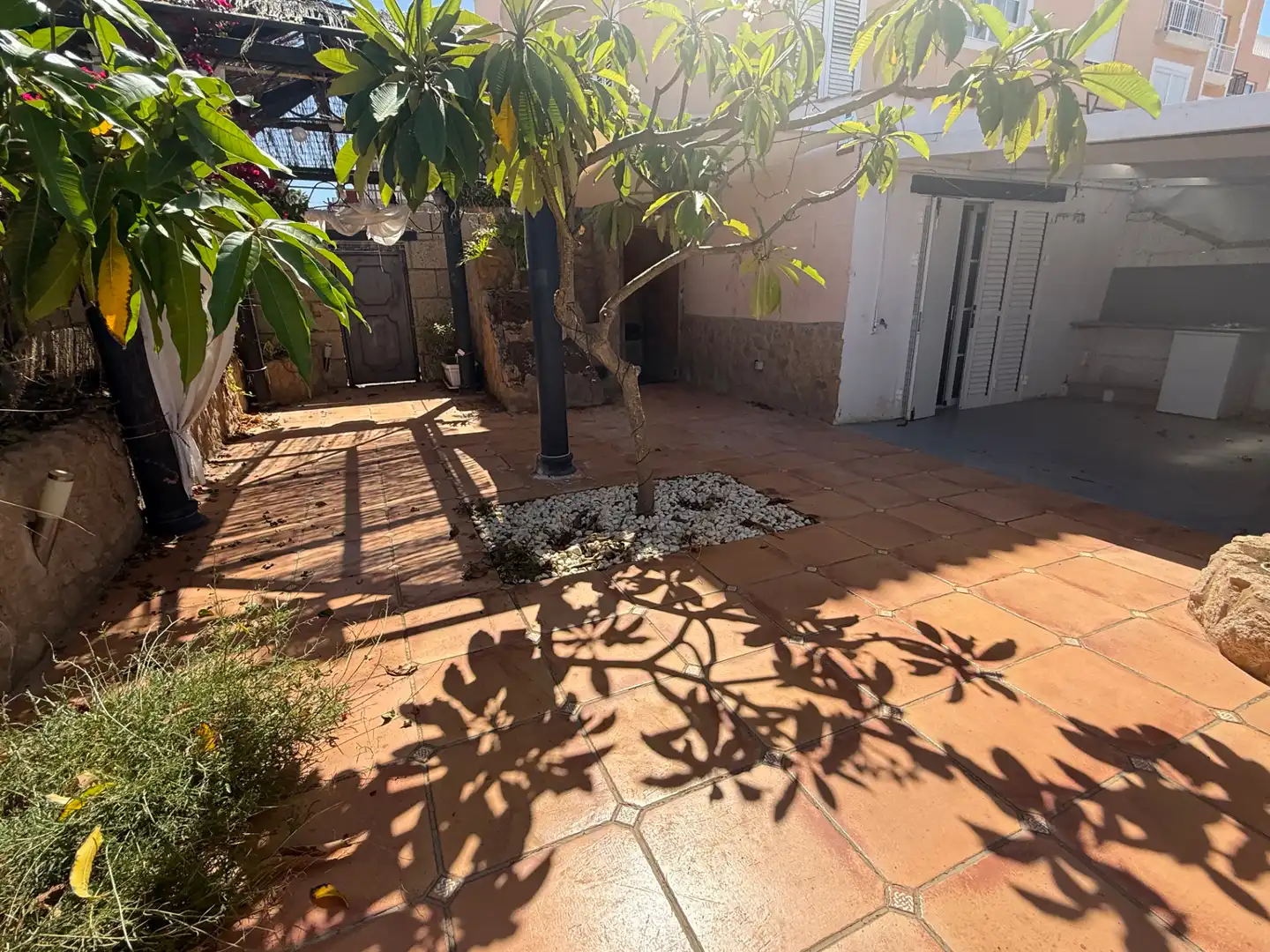 Adosado con piscina en venta en Calle la Tosca 25