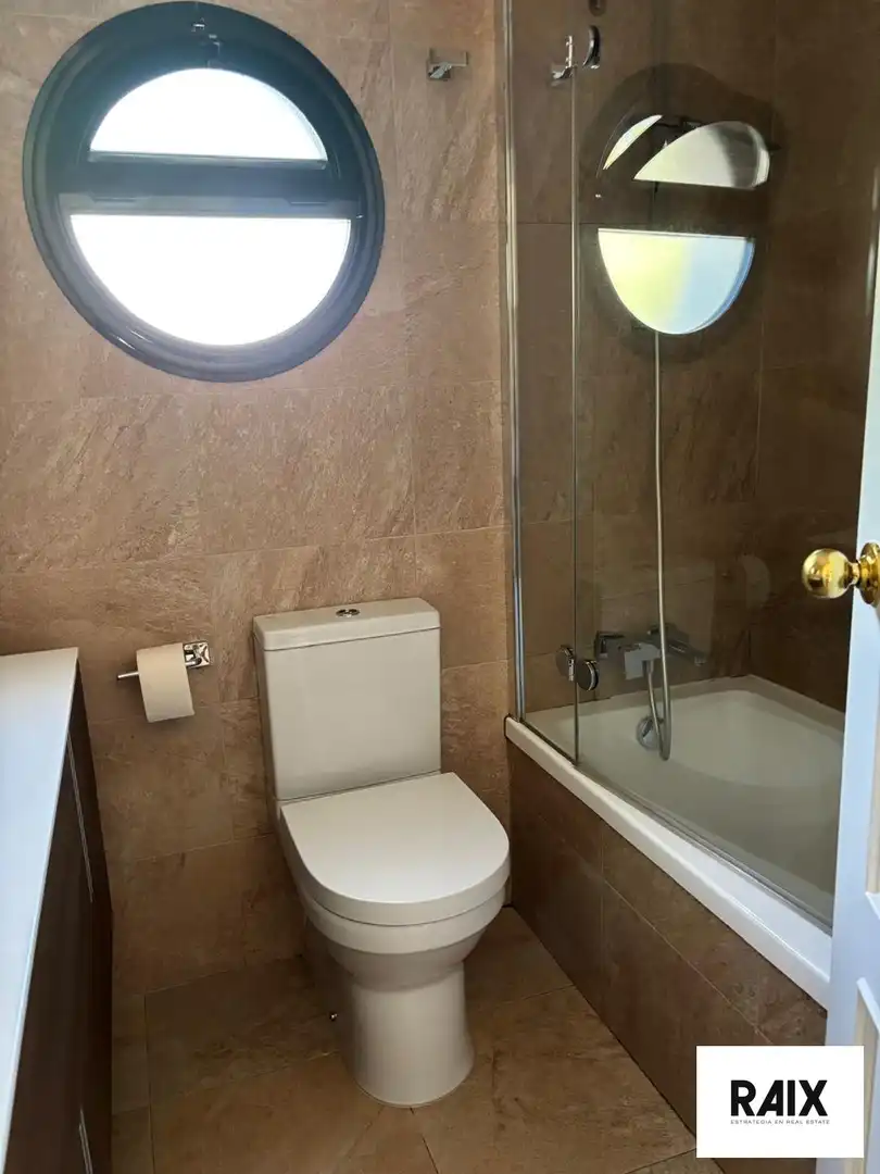 Baño de Casa o chalet en venta en Algeciras con Calefacción, Terraza y Trastero