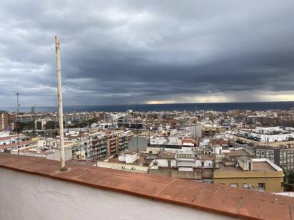 Außenansicht von Wohnung zum verkauf in Badalona mit Terrasse