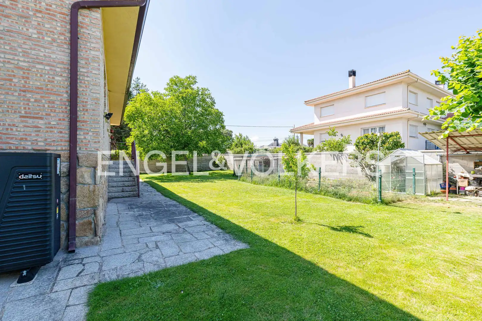 Houses for sale in Guadarrama  with Air Conditioner, Heating and Private garden