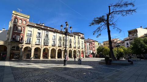 Foto 2 de Dúplex en venta en Plaza del Mercado, 30, Casco Antiguo, Logroño