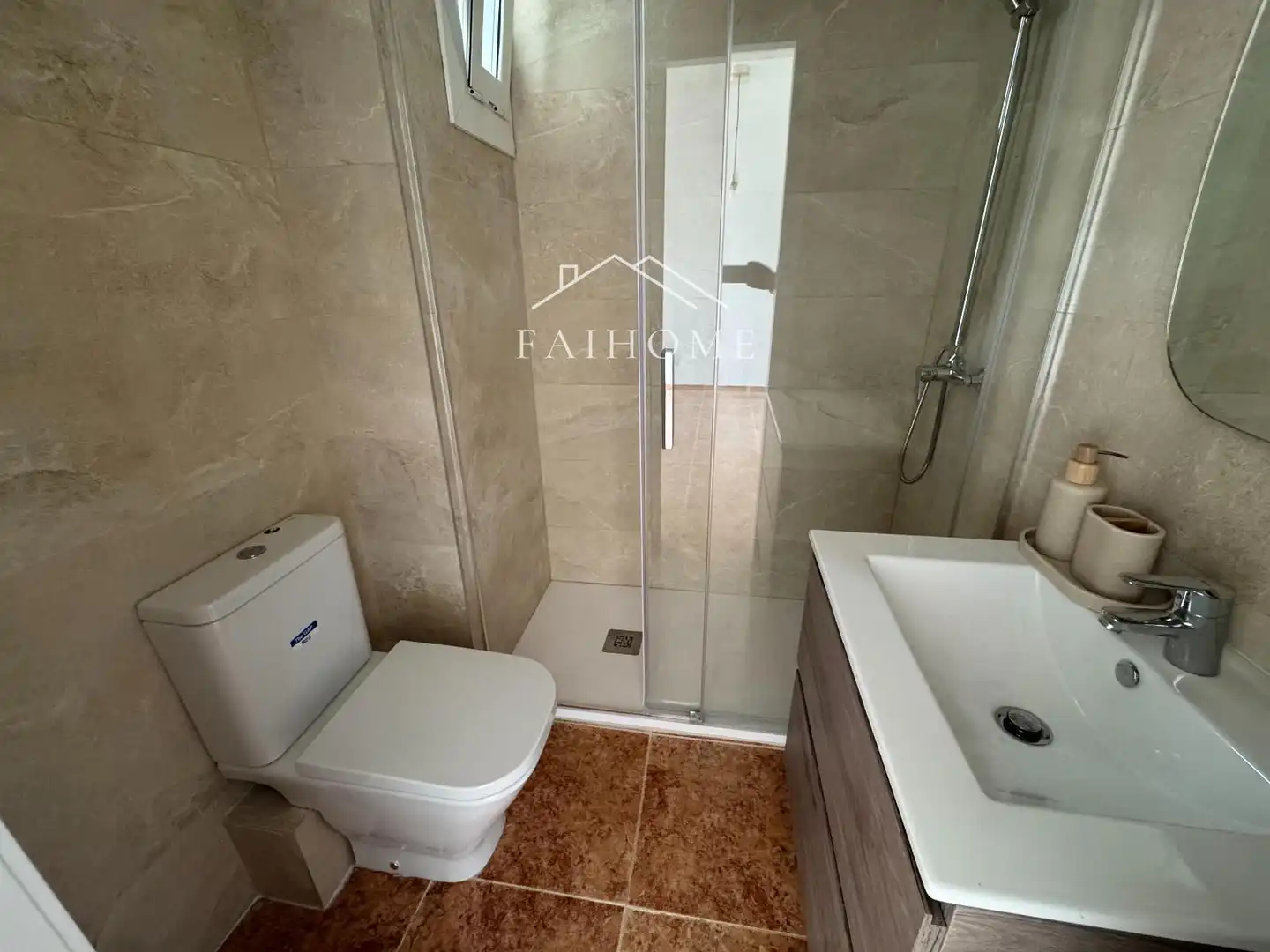 Bathroom of Attic for sale in Barcelona  with Heating, Parquet flooring and Oven