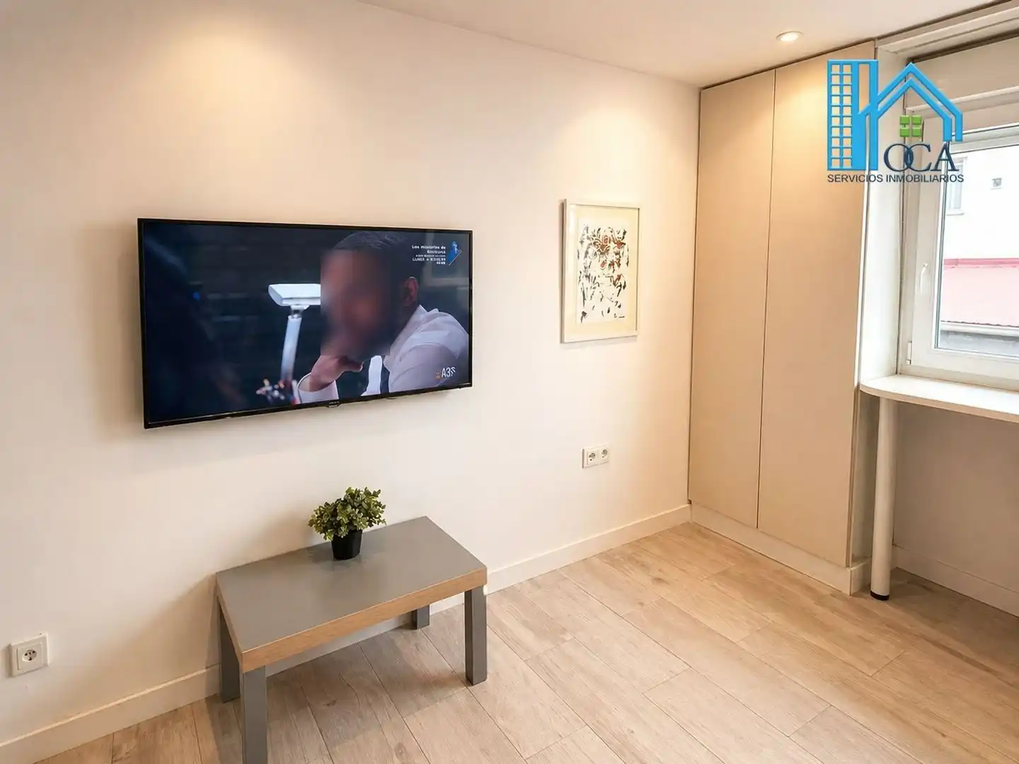 Sala d'estar de Estudi en venda en  Madrid Capital amb Aire condicionat i Moblat