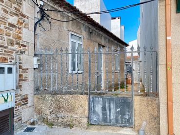 House with garden for sale in Avenida de Beiramar