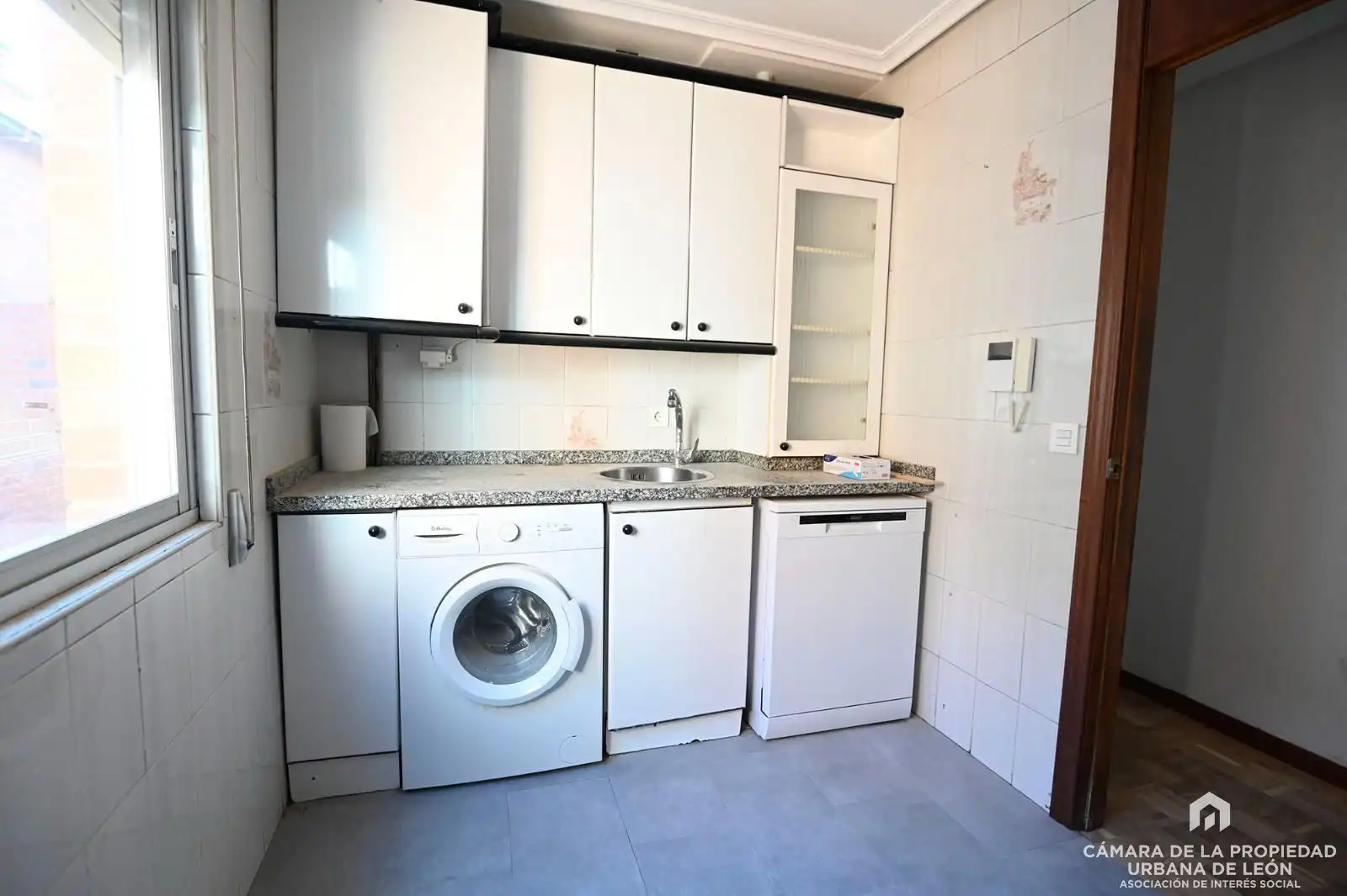 Cocina de Piso en venta en La Vega - La Sal