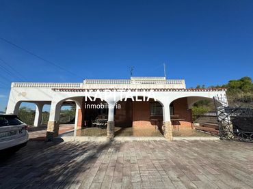 Chalet con piscina en venta en Sant Josep - Zona Hospital