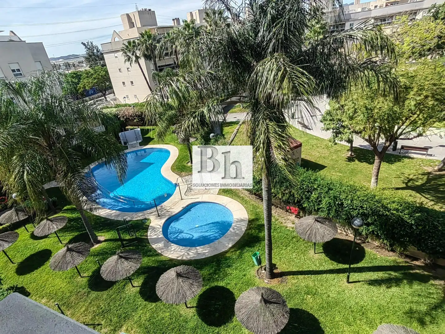 Vista exterior de Piso en venta en Málaga con Aire acondicionado, Jardín privado y Terraza