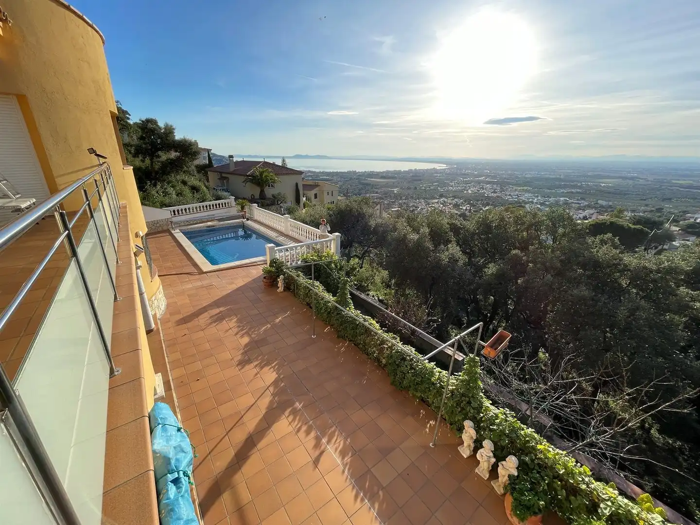 Chalet con piscina en venta en Calle ALACANT